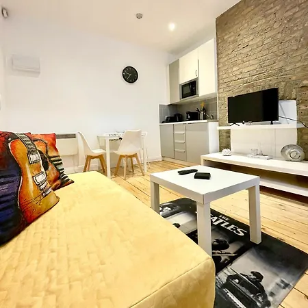 A Cosy One Double Bedroom Flat London Exterior photo