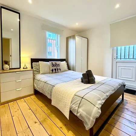 A Cosy One Double Bedroom Flat London Exterior photo